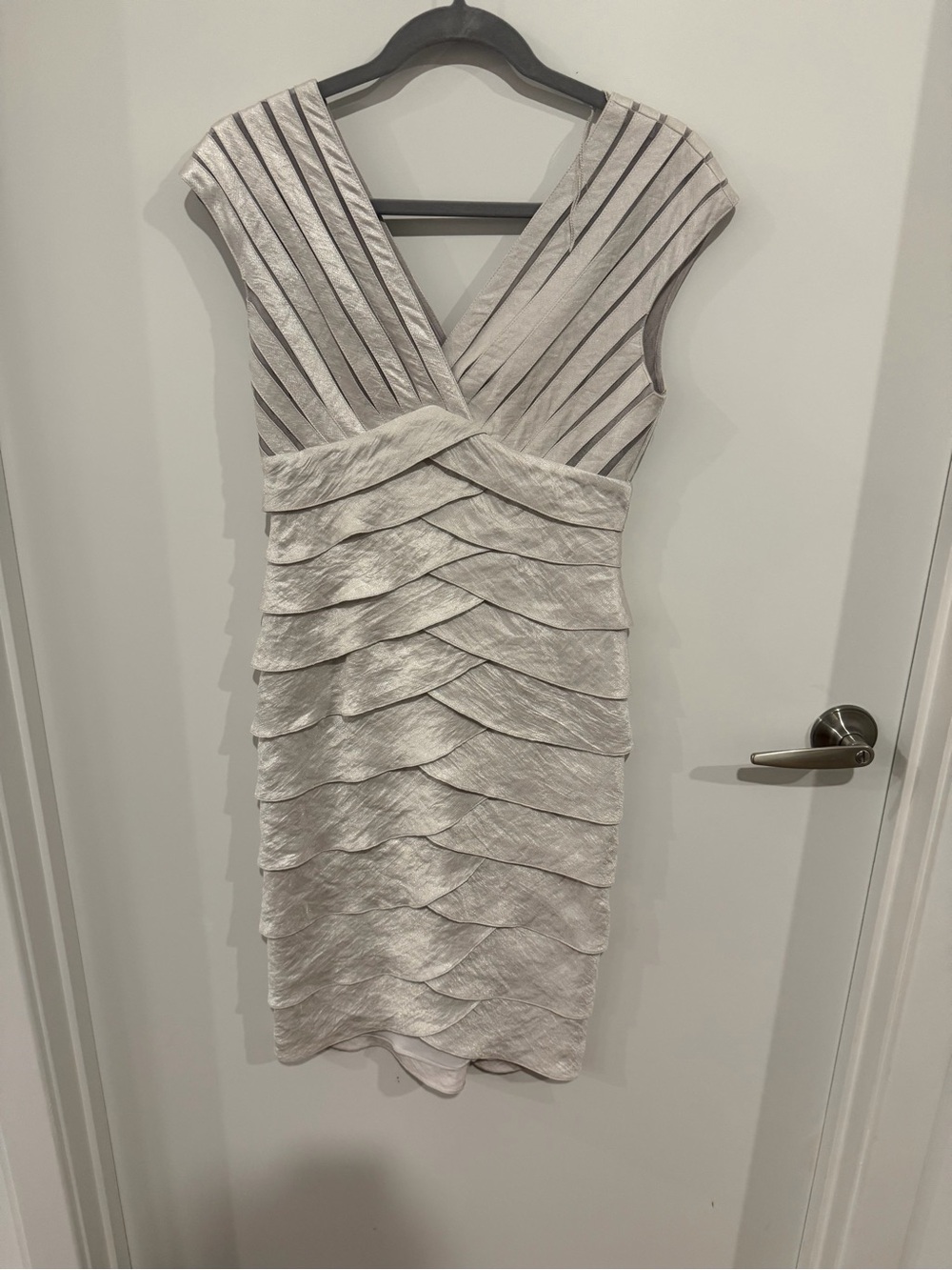 Adrianna Papell Silver Textured V-Neck Pleated Midi Dress